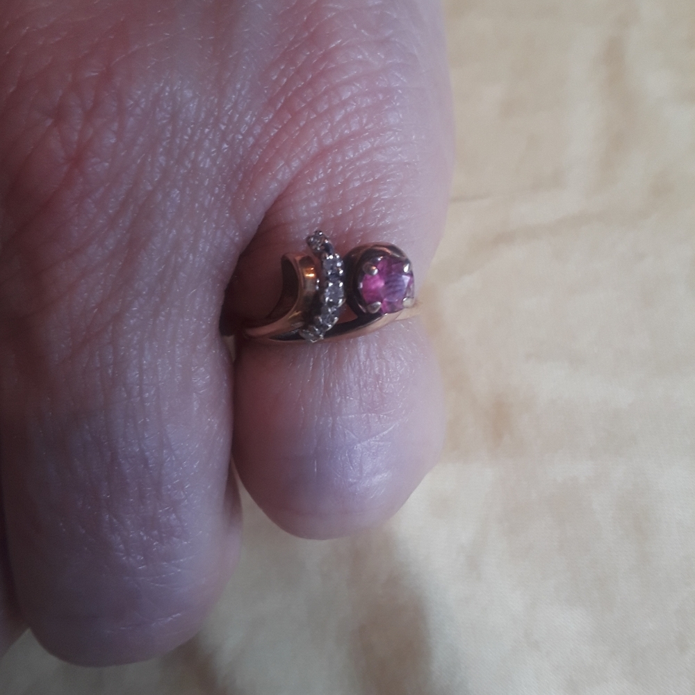 Pinky ring